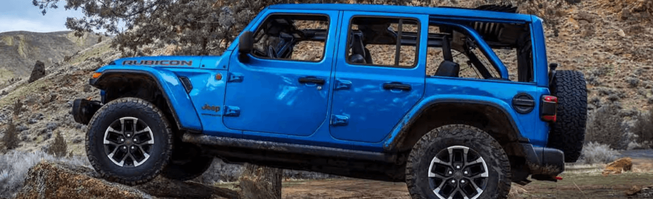 Jeep Wrangler 4xe vs. Gas Wrangler: Which Is Better for Daily Driving?