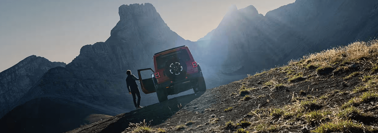 Choosing Between a Hard Top and Soft Top Jeep Wrangler in New England